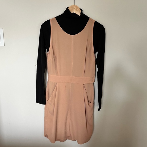 Aritzia Wilfred Leila Dress, Size 6, Salmon/Dusty Rose Colour - Picture 4 of 11